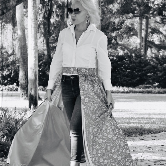 Red and gold wrap - Picture 6 of 6